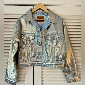 NWOT LEVI’S PREMIUM LTD ED CROPPED GOLD PAINTED JEAN JKT SIZE MED ORIG $200